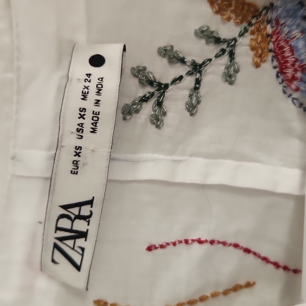 Zara White Oversized Blouse with Cuffed Sleeves - Picture 6 of 6